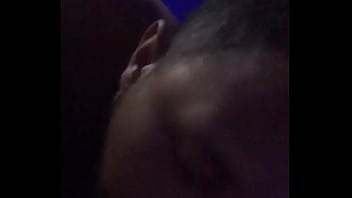 Preview 4 of Gros Cons - Chupando o pau do pai do meu amigo