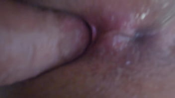 Preview 2 of Punjabi Sex Vidio - Ela passou para o banheiro,  eu fui atr&aacute_s e botei no seu c&uacute_zinho guloso !