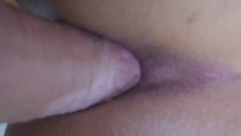 Preview 3 of Punjabi Sex Vidio - Ela passou para o banheiro,  eu fui atr&aacute_s e botei no seu c&uacute_zinho guloso !