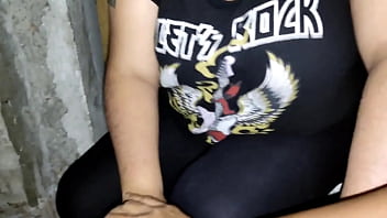 Preview 2 of Fist Time Xxx Lul Dawinlod - Encuentro a mi hermanastra hablando con su cita de tinder,  mira como me paga para que no cuente nada