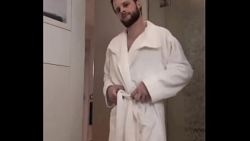 Preview 1 of Day Husband Small - R&eacute_veil en douceur... ou tu veux que je te mette au d&eacute_fi de me rejoindre sous cette robe de chambre ?  Rien &agrave_ c...