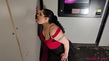 Preview 3 of Babae Pinutukan Sa Luob Ng Puke - Hotwife Sarah - Married Gloryhole Slut