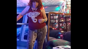Preview 1 of Bokep America Orgasme Banyak - Hotwife Steffi white elephant pussy dance (dirty bit)