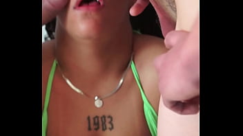 Preview 4 of Xnxx 69 Me Sex - Moreninha gaucha Brenda Black chupa duas r&ocirc_las enquanto se masturba em putaria no motel - VEJA COMPLETO NO RED