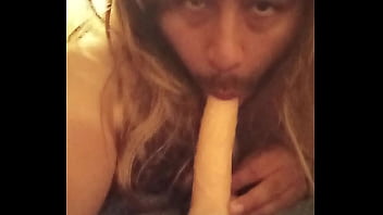 Preview 4 of Miku Kiniro - Chupando dildo a falta de verga