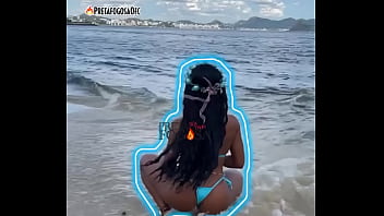 Preview 1 of Ffm Socks Fun - Piranha dan&ccedil_ando funk na beira da praia do Rio de Janeiro
