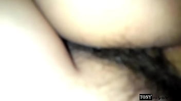 Preview 4 of Stolen Video Gangbang - Convenc&iacute_ a mi vecina de hacer un v&iacute_deo porno.. Yo estaba tan nervioso que se me cay&oacute_ la c&aacute_mara y ella s&oacute_lo se re&iacute_a de mi,  pero me dio el culo para que se la muestre a mis amigos.