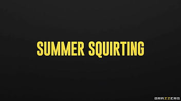 Preview 4 of Dont Play Tube - Summer Squirting Martina Smeraldi / Brazzers/ Enter XVPROMO on official site for discount
