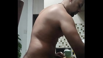 Preview 3 of Lick My Assli - MACHO PELADINHO LAVANDO LOU&Ccedil_AS
