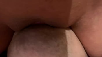 Preview 2 of Big Pumping Ass Anal - Me siento en la cara de mi amigo y me chupa la vagina mientras gimo como zorra