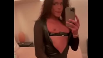 Preview 3 of Fck Bedroom - transexual sexy bem dotada 24cm xxl