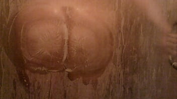 Preview 4 of Raip Xnx Xxx - Showering
