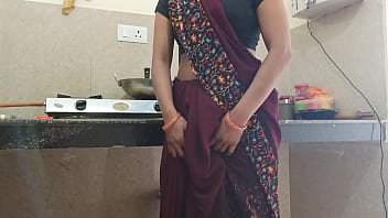 Preview 1 of X Xxvido Hd - Indian Desi village bhabhi fucking in kitchen clear Hindi audio