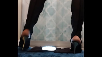 Preview 1 of Mim Sin - Naejae catches a great cumshot squirting