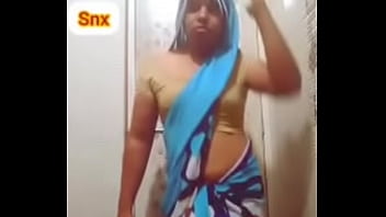 Preview 1 of Xnxxx Video Com Mobile - Sonu hot navel play