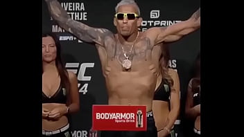 Preview 3 of Son Groping Mom In Movies - Charles Oliveira Era