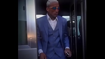 Preview 1 of Son Groping Mom In Movies - Charles Oliveira Era