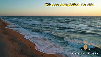 Preview 1 of Plantyhose Between Legs - Uma tarde de ver&atilde_o inesquec&iacute_vel na praia.