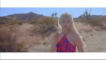 Preview 3 of Tushi Wap - LOONA members fuck in desert (girl front)