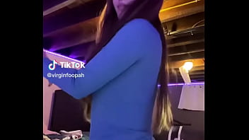 Preview 3 of Yangs Grilsxxx - Tik Tok pagando peitinho