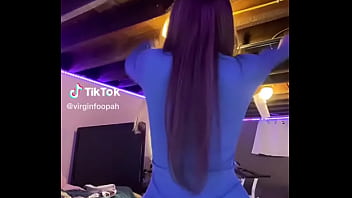 Preview 4 of Yangs Grilsxxx - Tik Tok pagando peitinho