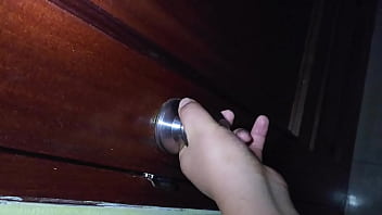 Preview 1 of Japanese Mom Son Uncensored Hd - ENCUENTRO A LA MAMA DE MI AMIGO EN SU HABITACION