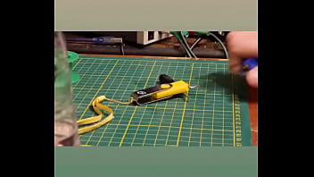 Preview 1 of Mom Pepek - Petard de merde test dans une cl&eacute_ usb
