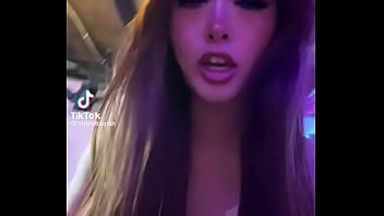 Preview 2 of Xnxx Videos Hd - Tik Tok pagando peitinho