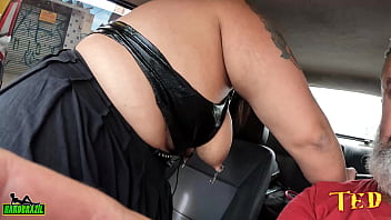 Preview 3 of Xxxxx Videosxxx - Elektra Goth a BBW descolada na carona do Ted