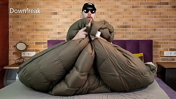 Preview 1 of Ngentot Badan Gendut - Humping The Big Brown Comforter And Filling It With Cum
