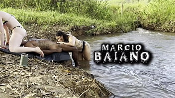 Preview 3 of Ziw Huy - Sexo ao ar livre tomando banho de sol &agrave_ beira do rio botei duas gostosas pra mamar e torei as duas gozando dentro eliane furacao lorrany exotica