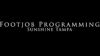 Preview 1 of Porn Ses 69 - Sunshine Tampa&#039_s First Barefoot Footjob