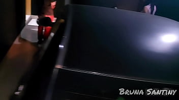 Preview 1 of X Videomom - Fui ao shopping mas ao lado havia uma contru&ccedil_&atilde_o. Qdo passei,  o pedreiro me deu uma cantada. Levei ele pra me comer no motel.