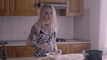 Preview 1 of Arula Jensen - This hot babe made more than just pizza