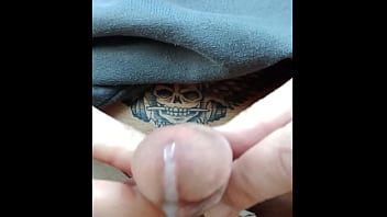Preview 4 of Big Pust - Branlette dans la voiture sur un parking, 