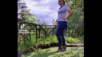 Preview 3 of Pakistani Woman Fucking Video - Delicia bunduda de cal&ccedil_a jeans