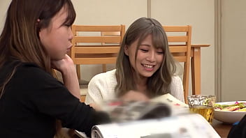 Preview 1 of Jalline Paul Porn - こたつの中の無防備な下半身に我慢できずイタズラ！派手な見た目のくせに周りを気にして声を押し殺し悶えるギャル【パート1】