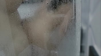 Preview 3 of New Grbvati Xxx Vidieos - Boy lets sexy wife take a shower at his place and fuck hard with no condoms Karina and Lucas