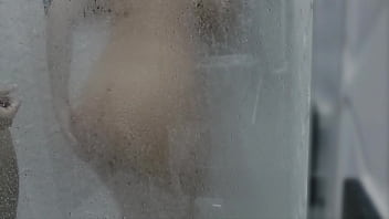 Preview 1 of New Grbvati Xxx Vidieos - Boy lets sexy wife take a shower at his place and fuck hard with no condoms Karina and Lucas