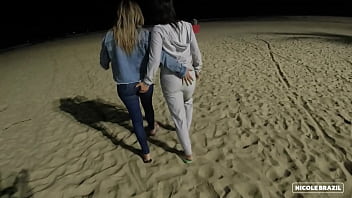 Preview 2 of Sunny Leone In Bf Hd - Est&aacute_vamos na praia quando pegamos no flagrante um casal transando na Lixeira e comecamos uma putaria gostosa a 3 assistindo o casal