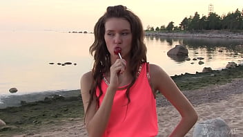 Preview 2 of Frand Amatur - Lovely Lucy G Plays With Herself In A Pink Evening