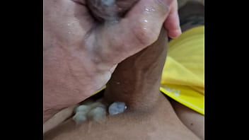 Preview 2 of Catholic Nune - TWINK SAFADO BATENDO PUNHETA