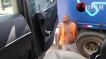 Preview 3 of Smxvideos - caminhoneiro batendo uma no p&aacute_tio