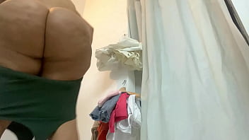 Preview 4 of Sofia Aros - CAMARA OCULTA EN EL VESTIDOR CAMBIANDOSE DE ROPA.CHICA SEXY