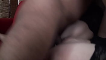 Preview 2 of Grup Auf Handjob - Une secr&eacute_taire mature et nympho r&ecirc_ve de se faire baiser par un black!
