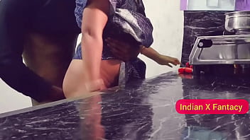 Preview 3 of Live Sex Vedios - प्लीज अभी नहीं चोदो कोई आ जायेगा।भाभी को कीचन में जबरदस्ती चोदा