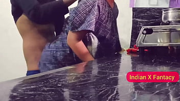 Preview 4 of Live Sex Vedios - प्लीज अभी नहीं चोदो कोई आ जायेगा।भाभी को कीचन में जबरदस्ती चोदा