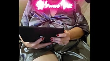 Preview 1 of Father Step Sister In Sofa - Sexy Granny MommaVee Masturbates!