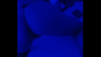Preview 2 of She Reading Book - Evellyn e seu marido dando pro seu marido  no quarto azul