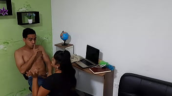 Preview 2 of Prova Sex Vedos - La empleada llega tarde al trabajo y compensa su retraso con una buena mamada
